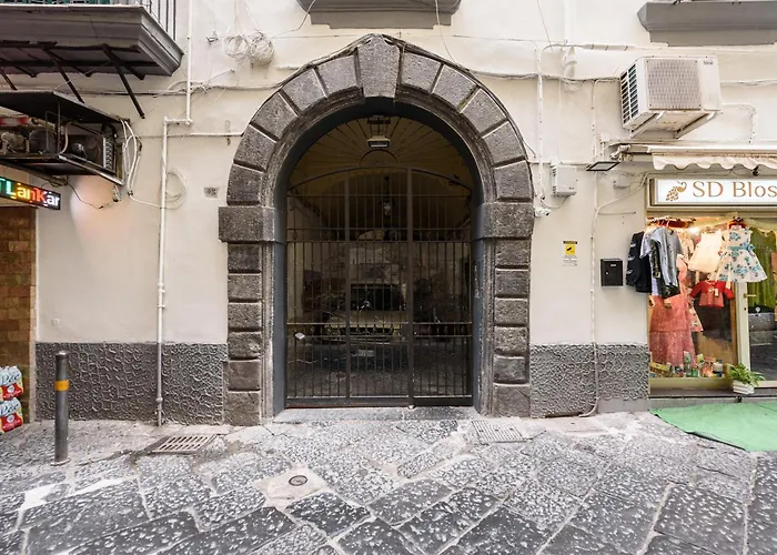 Via Avvocata 25